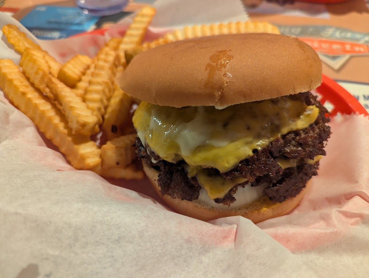 Doug & Hazel's Drive In-2