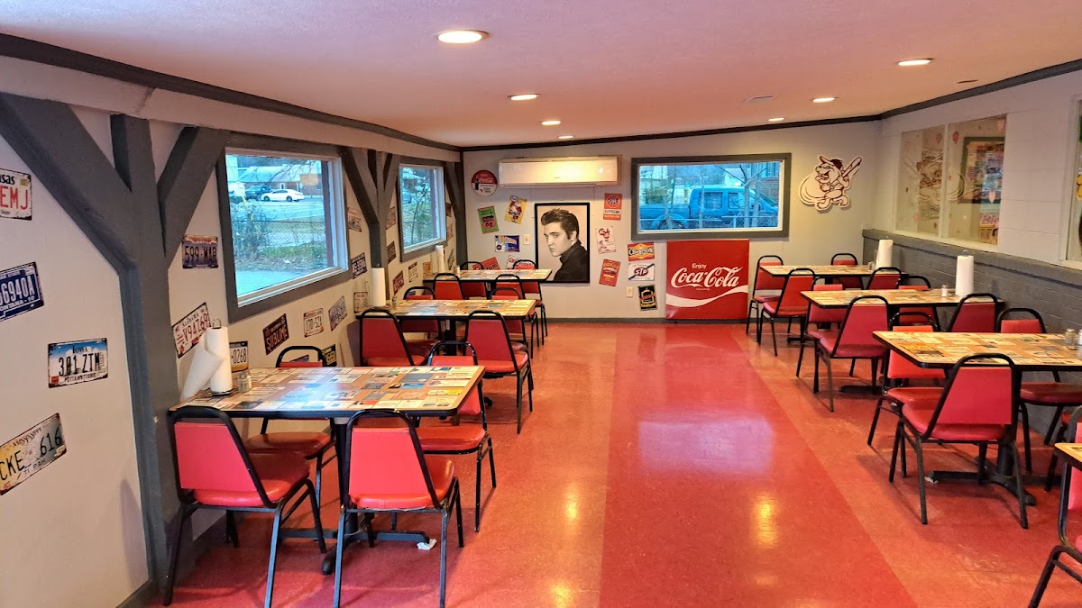 Doug & Hazel's Drive In-3